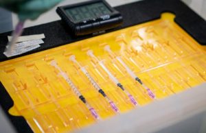 Дом истории Германии выставит ампулу из первой партии вакцины BioNTech/Pfizer