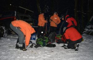 На Закарпатье вторые сутки ищут лыжника, который заблудился в горах (фото, видео)