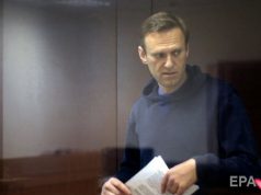 Прокурор потребовала приговорить российского оппозиционера Навального к штрафу почти в миллион рублей за клевету на ветерана
