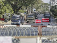 В Мьянме военные открыли огонь по протестующим, в крупнейшие города ввели бронетехнику