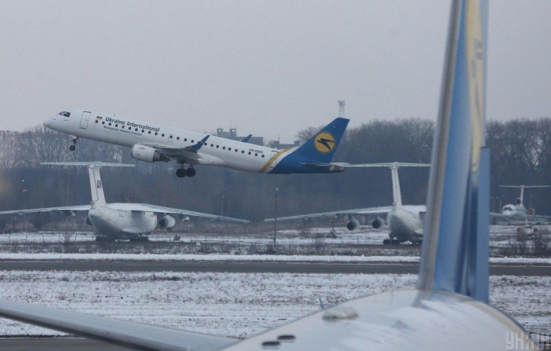 Снегопад в Киеве: аэропорт «Борисполь» работает без сбоев