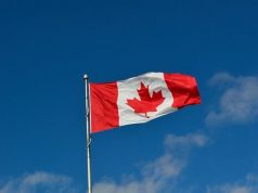 В Беларуси минчанину дали 15 суток за флаг Канады в окне