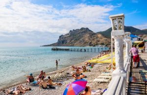 Почему я не могу летом съездить на море?