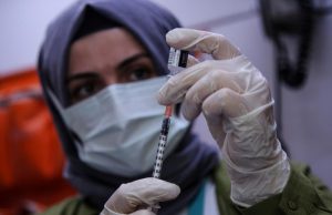 В Турции усилят ограничения для невакцинированных граждан