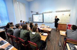 Как сделать справедливой зарплату учителей?