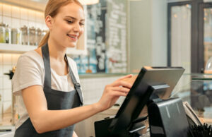 Вакансия продавца-кассира: необходимые навыки для соискателя
