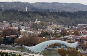 Без COVID-паспорта никуда: в Грузии с декабря введут новые правила для местных и туристов