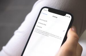 Безопасно ли принимать на смартфон файлы от незнакомых людей?