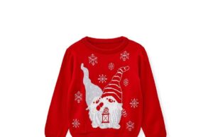 Детская одежда с новогодним принтом: какую выбрать для семейной фотосессии?