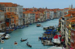 Италия с 16 декабря закрывается для туристов из Украины