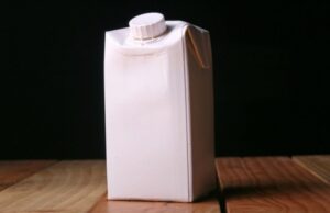 Картонный скандал. Tetra Pak не хочет делать упаковку для кефира