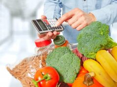 Закусим огурцом. Борщевой набор дорожает, так как его не научились хранить