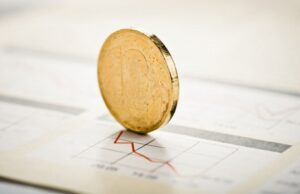 Курс на ослабление. Когда рубль начнет дешеветь?