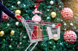 Почем она, нарядная. Что и за сколько будем покупать на Новый год?