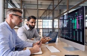 Что будет с рублем, долларом и евро в 2023 году? Валютный прогноз