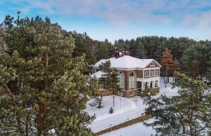 Дворцовый переворот. Особняки коррупционеров хотят выставить на торги