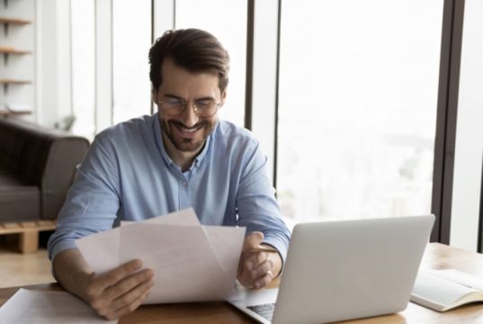 Лучше деньгами. Кому выгодна идея Минфина о льготной ипотеке для чиновников