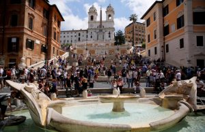 Туристам рассказали, как защититься от карманников в переполненных городах