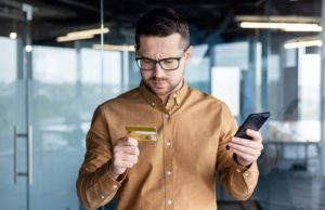 Игра не по правилам. Эксперты назвали способы обмана на маркетплейсах