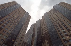 На пределе. Эксперт Зубец рассказал о проблемах рынка жилья в России