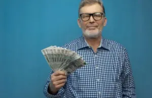 Всю сумму разом. Эксперт раскрыл, как снять все деньги с пенсионного счета