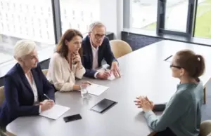 Деньги в маленьком городе. Эксперт раскрыл, как заработать больше в регионе