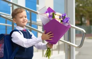 По цене чашки кофе. Названы 7 способов сэкономить на цветах ко Дню знаний