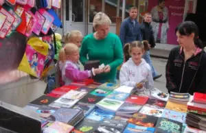 Все выше, выше и выше! Введут ли потолок цен на школьные товары?