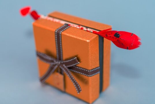 Как выбрать оригинальный подарок: идеи для тех, кто хочет удивить и порадовать