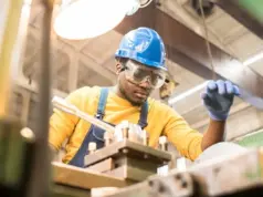 Выбились из рабочих сил. Что поможет стране утолить кадровый голод?