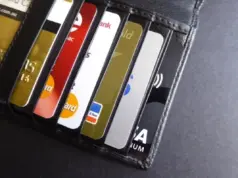 Забыл — в тюрьму. Россияне могут попасть под суд за утерю банковской карты