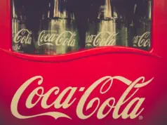 Ушли, но недалеко. Coca-Cola готовится к возвращению на российский рынок?
