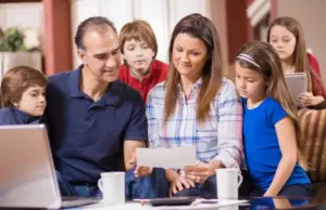 Скидка на налог. Минтруд раскрыл условия новой «семейной выплаты»