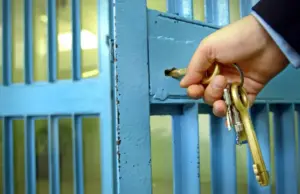 В тюрьму на десять лет. Россияне могут получить реальный срок за долги