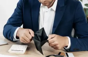 Из огня в полымя. Что стоит за рекламой о списании долгов