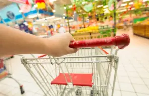 Молоко, сахар, яйца. Основные продукты в России продолжают дорожать