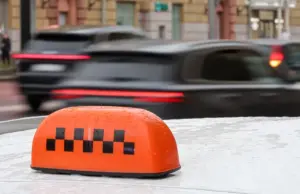 С кареты на телегу. Что изменится для россиян после локализации такси