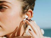 Google готовится превратить любые наушники в систему мгновенного перевода