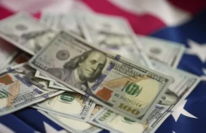 Вектор найден. Эксперт Силаев назвал курс доллара к концу года