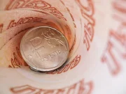 Сколько стоят доллар, евро и юань в пятницу, 13 февраля?