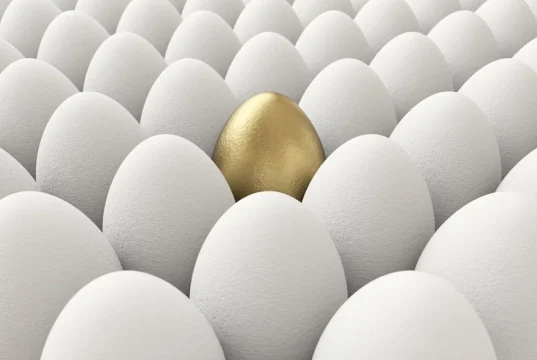 Не простое, золотое. Стало известно, на сколько подорожают яйца к Пасхе