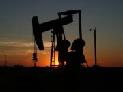 Цена на нефть превысила $100 после заявления Моджтаба Хаменеи