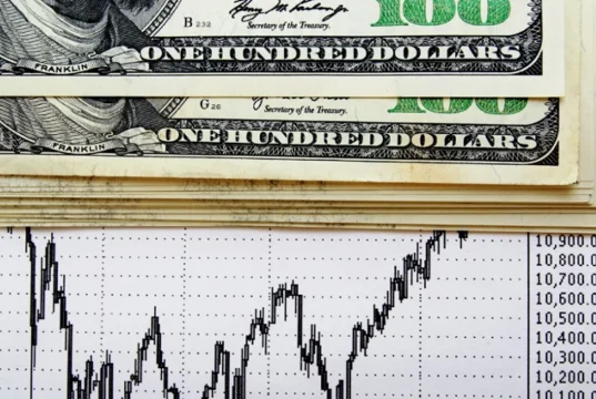 Все стабильно. Эксперт Силаев назвал курс доллара на эти выходные