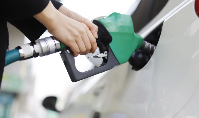 Женщина из США обнаружила трюк, который позволил ей получить бесплатный бензин на $27000 
